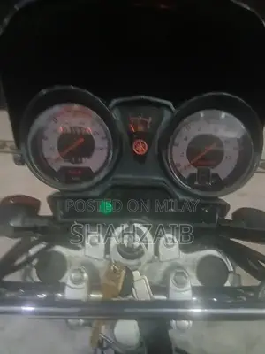 Yamaha 125cc Motorcycle in Excellent Riding Condition