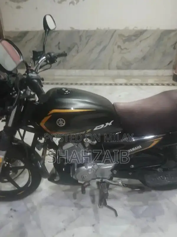 Yamaha 125cc Motorcycle in Excellent Riding Condition