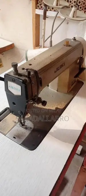 Juki DDL-5550-6 Industrial Sewing Machine from Japan