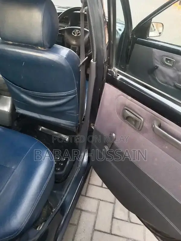 Daihatsu Cuore Compact Hatchback - Reliable Family Car