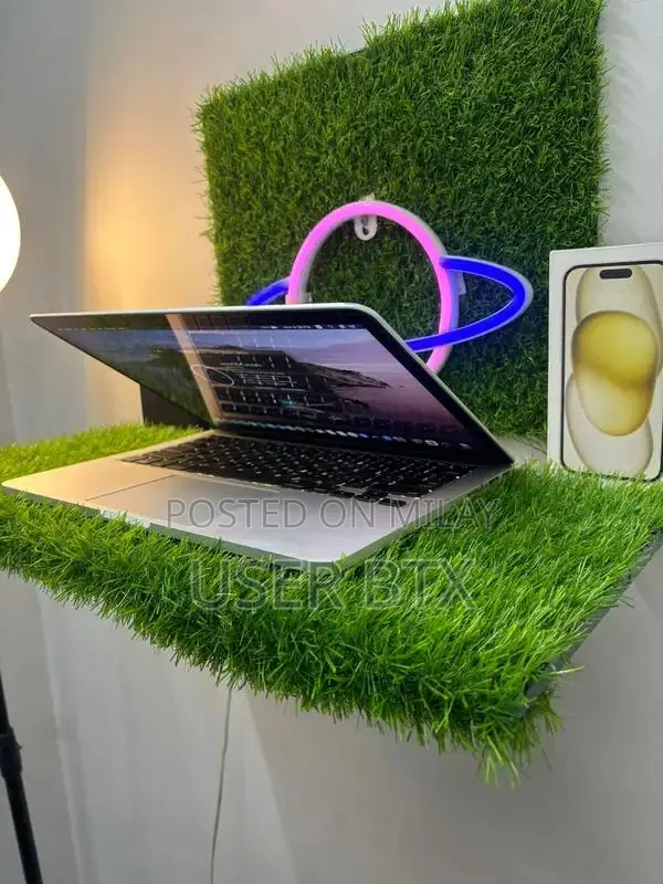 Apple MacBook Pro 2013 Laptop Computer