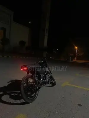 CD 70 Cafe Racer Motorcycle - Classic Vintage Design