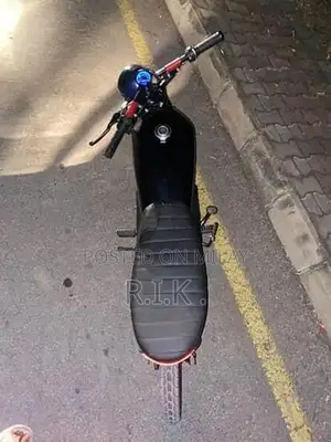 CD 70 Cafe Racer Motorcycle - Classic Vintage Design