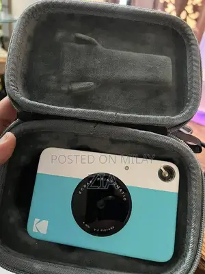 Kodak Printomatic Digital Instant Print Camera