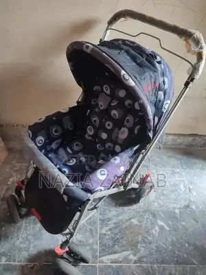 Photo - Premium Baby Stroller in Excellent Condition - Perfect for Newborns an