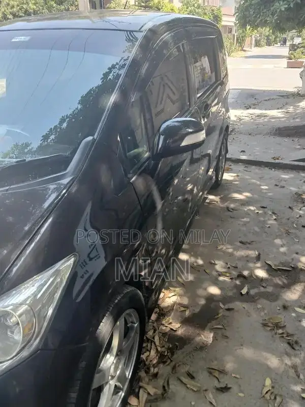 Family Car 2012-2013 Model with Android System and Alloy Rims