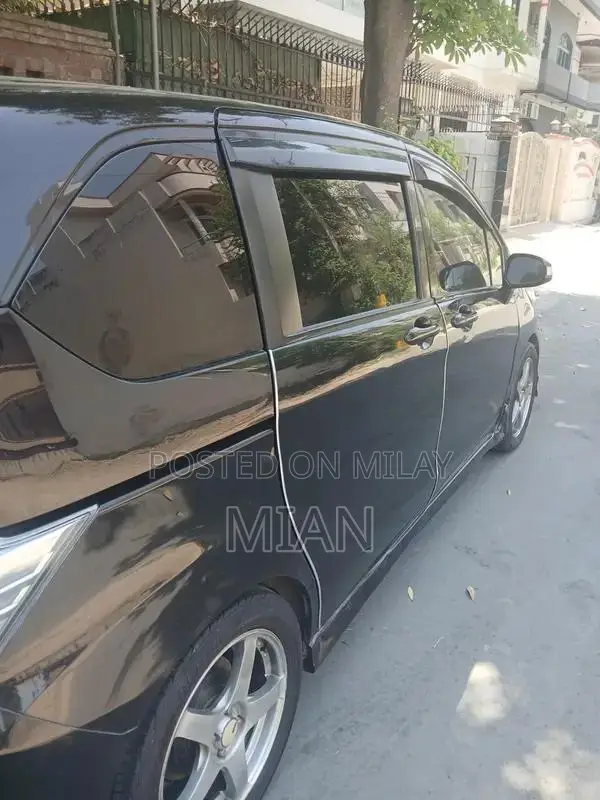 Family Car 2012-2013 Model with Android System and Alloy Rims