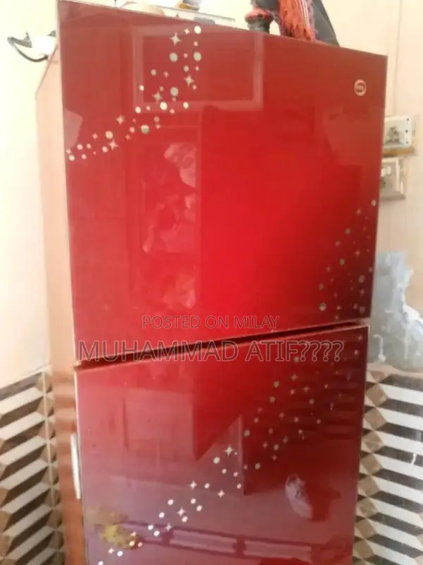 PEL Full Size Refrigerator - Excellent Condition