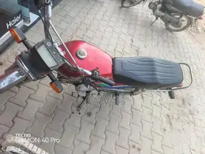 Honda 70cc Motorcycle - Well-Maintained Condition