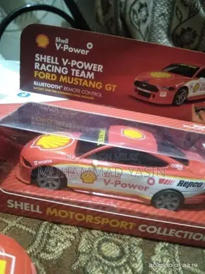 Remote Control Racing Car with Mobile App Connectivity