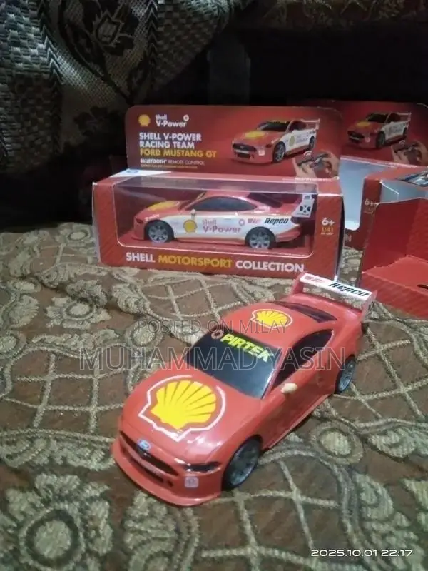 Remote Control Racing Car with Mobile App Connectivity