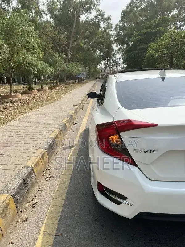 Honda Civic VTi Oriel Prosmatic Sedan