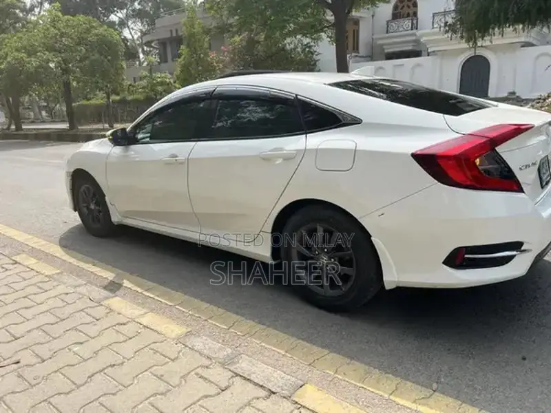 Honda Civic VTi Oriel Prosmatic Sedan