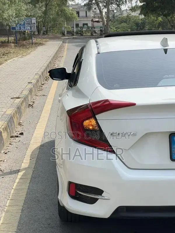 Honda Civic VTi Oriel Prosmatic Sedan