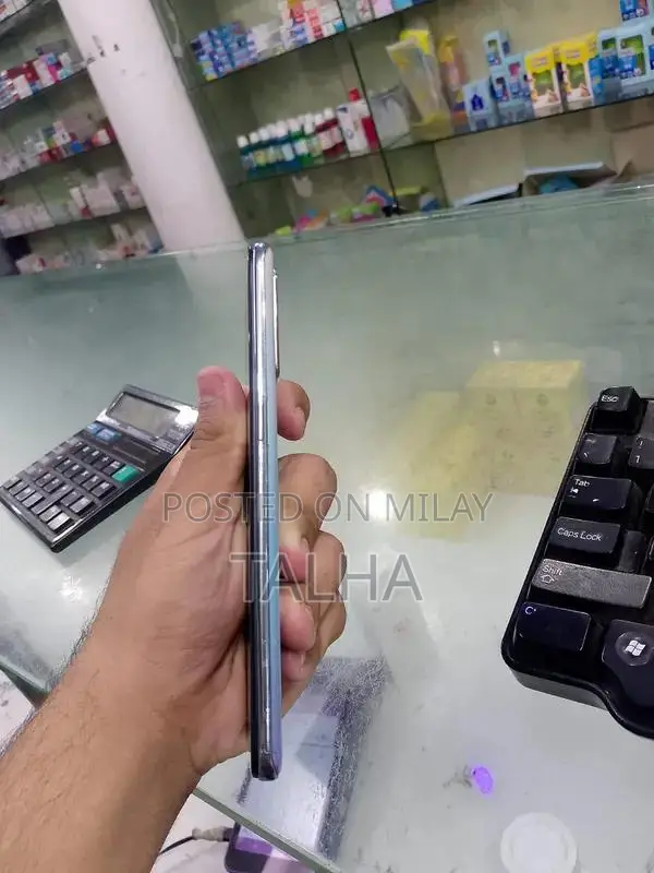 Oppo F15 Smartphone with Large Storage and Good Condition