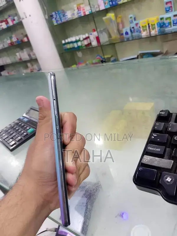 Oppo F15 Smartphone with Large Storage and Good Condition