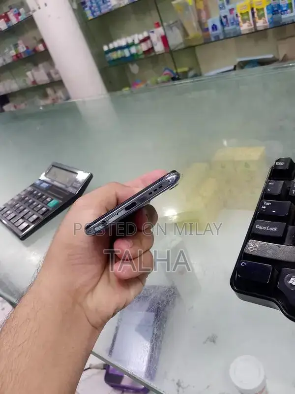 Oppo F15 Smartphone with Large Storage and Good Condition