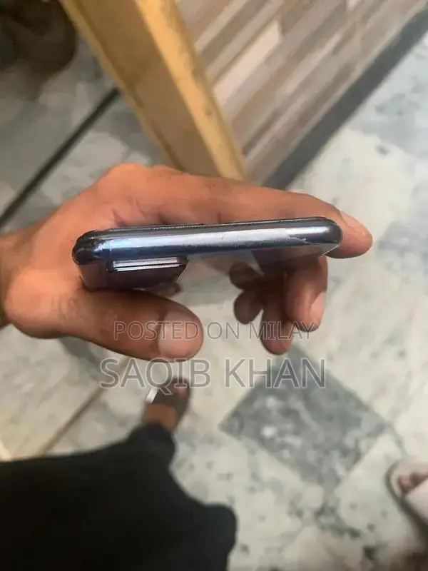 Vivo V21e Smartphone 8GB RAM 128GB Storage Excellent Condition