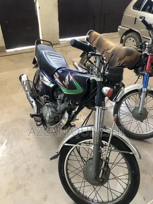 Honda CG125 Motorcycle - 2014 Model Reliable Commuter Bike