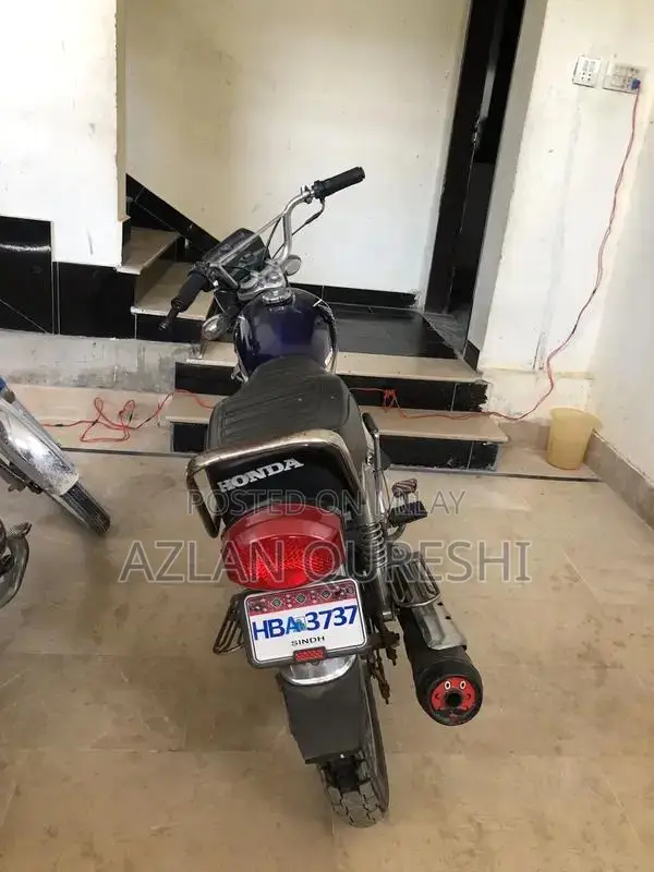 Honda CG125 Motorcycle - 2014 Model Reliable Commuter Bike