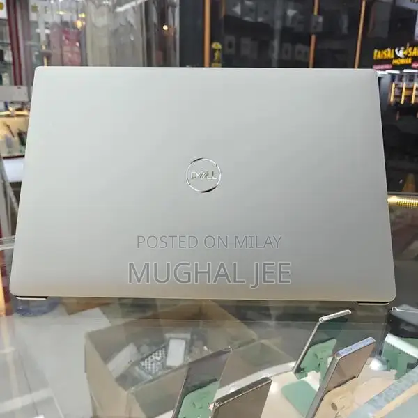 Dell XPS 15 7590 (i5-9th Gen) (16gb/256gb)