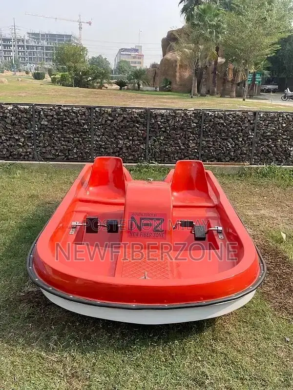 Fiberglass Pedal Boat - Innovative Watercraft Design for Leisure