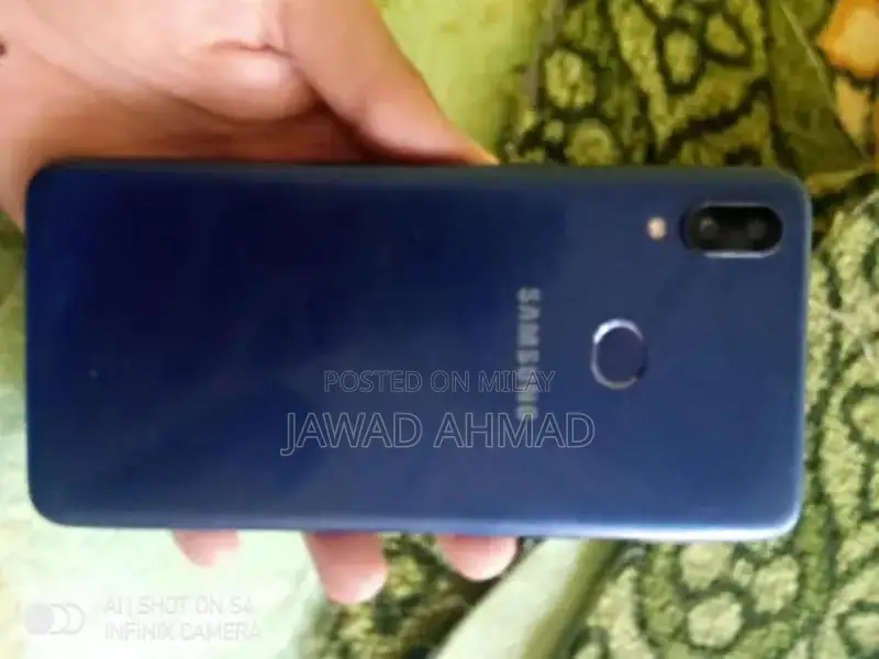 Budget Smartphone with Performance Challenges