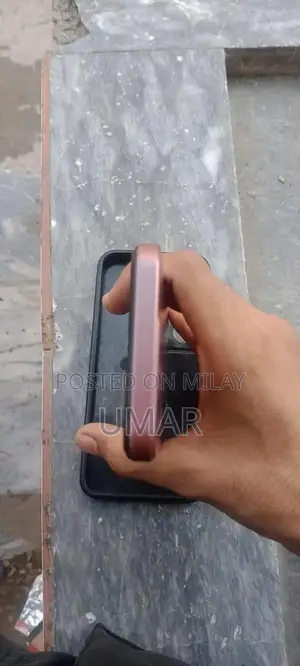 Sparx Neo X Smartphone: 4GB RAM, Compact Design