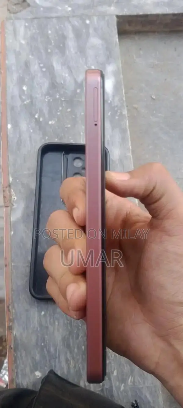 Sparx Neo X Smartphone: 4GB RAM, Compact Design