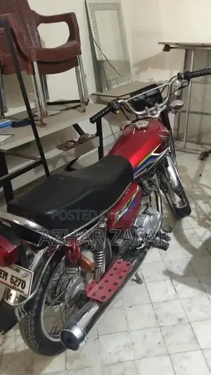 Photo - Honda 125cc Motorcycle - Reliable Single Cylinder Bike