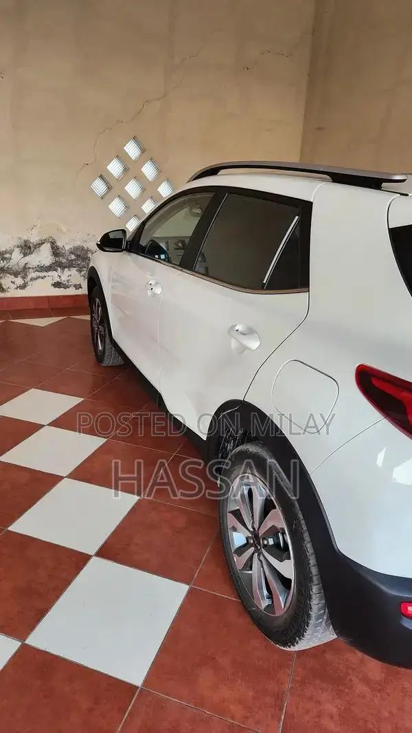 2024 KIA Stonic EX+ Compact Crossover SUV