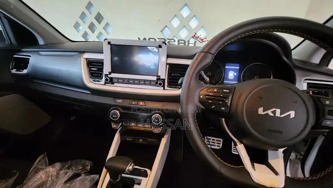 2024 KIA Stonic EX+ Compact Crossover SUV