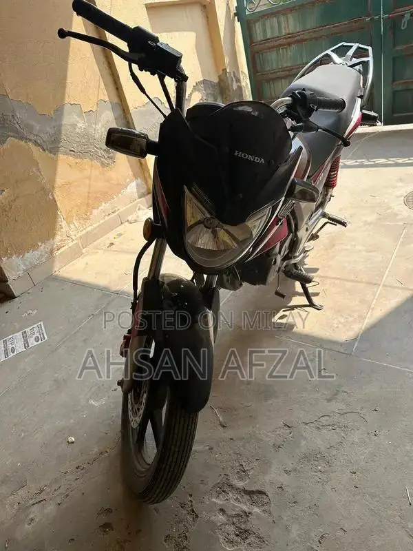 Honda CB150F Motorcycle - Single Cylinder Performance Bike