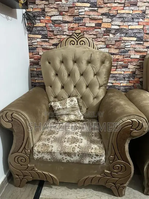 Five-Seater Living Room Sofa Set with Center Table