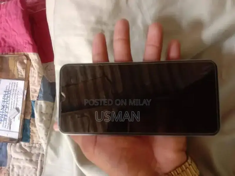 Vivo Y33s Smartphone - Excellent Condition Mobile Device