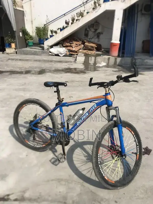 Specialized Mountain Dolphin River Cycle - Versatile Outdoor Bike