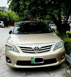 Photo - Toyota Corolla Altis SR Sedan - Reliable Family Car
