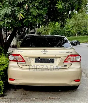 Toyota Corolla Altis SR Sedan - Reliable Family Car