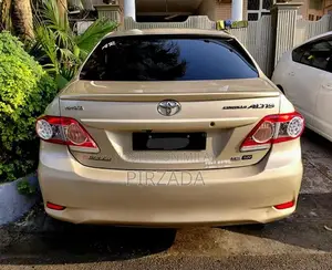 Toyota Corolla Altis SR Sedan - Reliable Family Car
