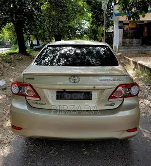 Toyota Corolla Altis SR Sedan - Reliable Family Car