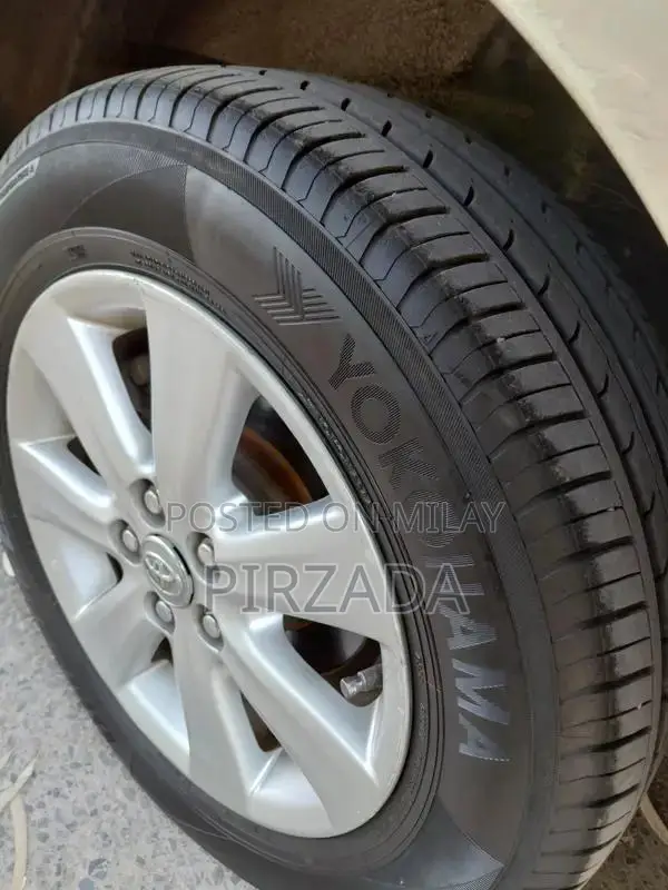 Toyota Corolla Altis SR Sedan - Reliable Family Car