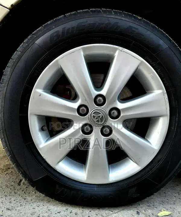 Toyota Corolla Altis SR Sedan - Reliable Family Car