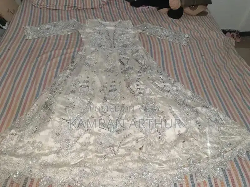 Lightweight Frock with Versatile Design