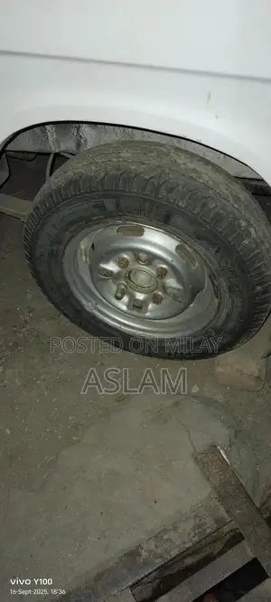 Suzuki Bolan Compact Car with New Tyres and Good Condition