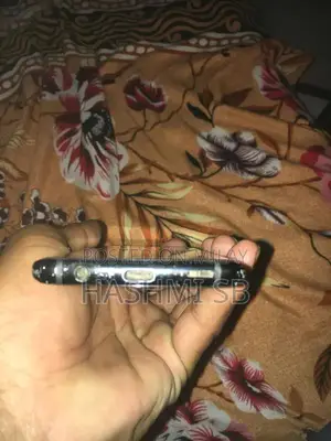 Galaxy Smartphone with Cracked Front Glass, Functional Touchscreen