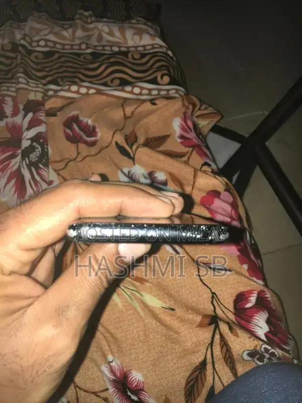 Galaxy Smartphone with Cracked Front Glass, Functional Touchscreen