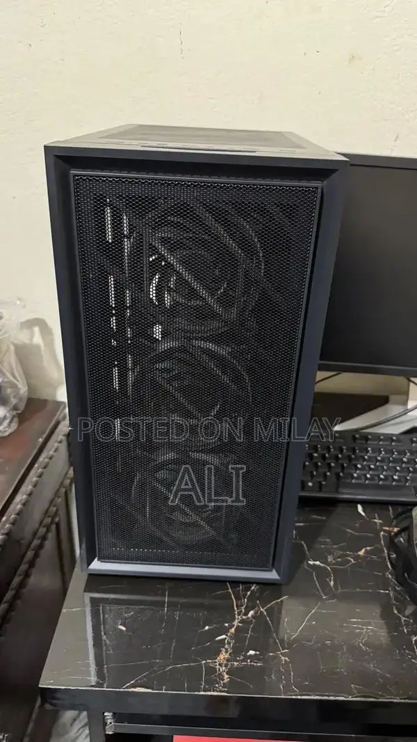 High-Performance Gaming PC with Ryzen 3600 and RX 5500XT