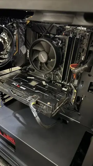 High-Performance Gaming PC with Ryzen 3600 and RX 5500XT