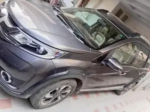 Photo - Honda BR-V S Package Full Option SUV