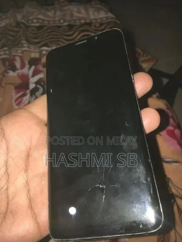 Galaxy Smartphone with Cracked Front Glass, Functional Touchscreen